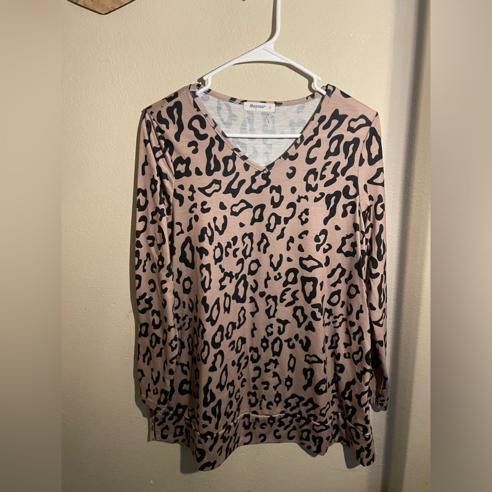Maysoar Women’s leopard print long sleeve dress top-Medium
